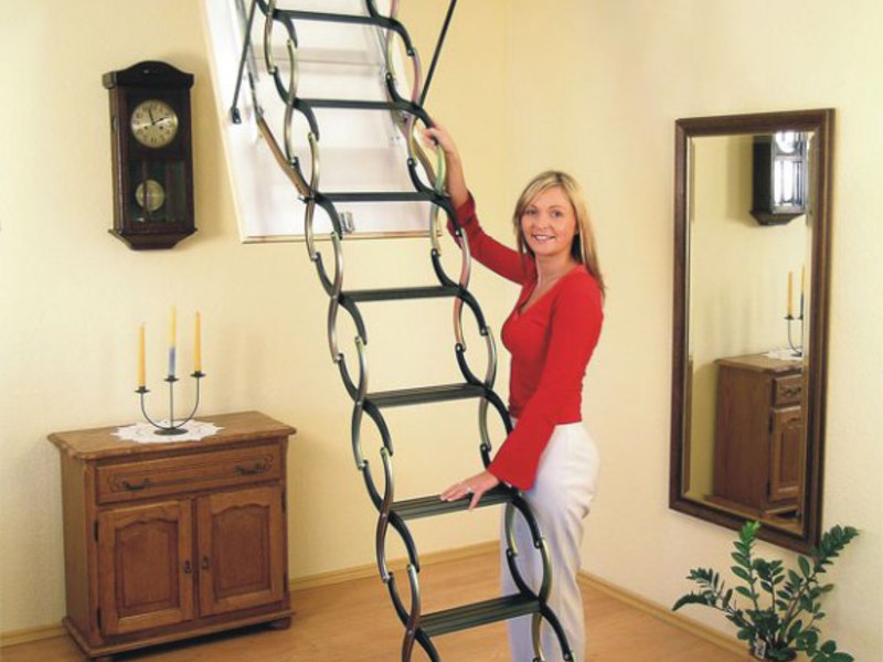 Как установить складную лестницу