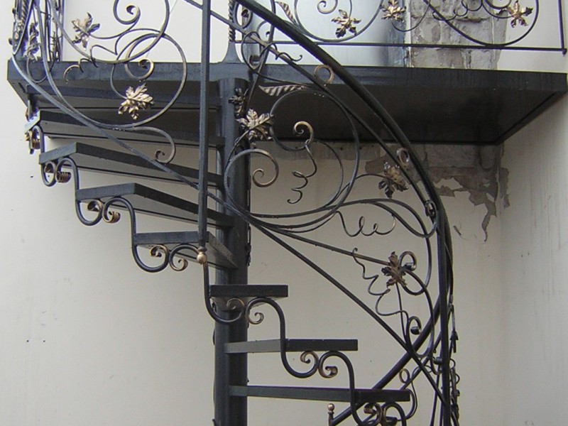 Винтовая лестница своими руками из металла чертежи