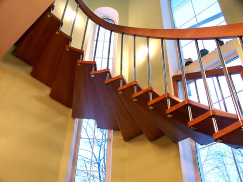 Межэтажные лестницы в частном доме: фото в интерьерах