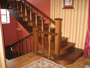 Дизайн деревянной лестницы в доме