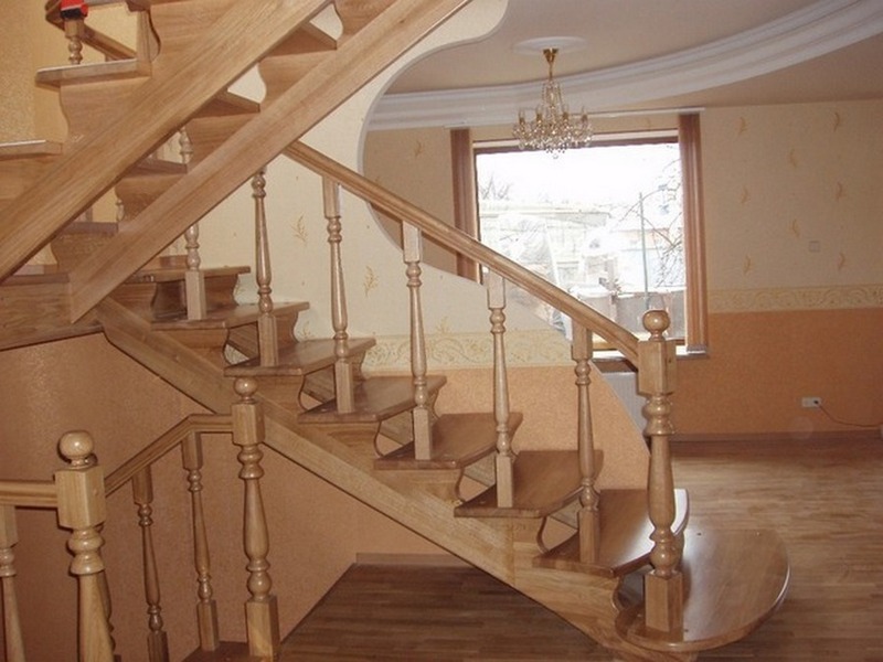 Вид деревянных лестниц