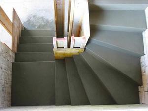 Как заливают бетон на лестницы
