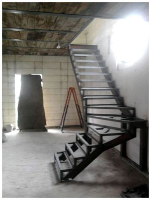 Металлические лестницы на второй этаж