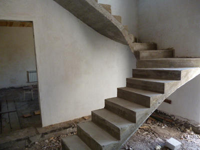 Виды бетонных винтовых лестниц